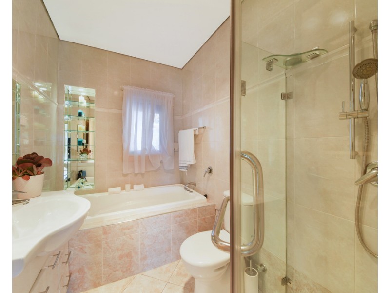 31 Rea Street, Greenacre NSW 2190