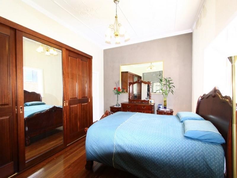 2 Tincombe Street, Canterbury NSW 2193