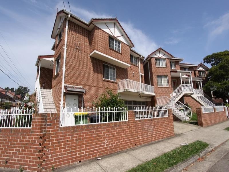 2/21 Grosvenor Street, Croydon NSW 2132