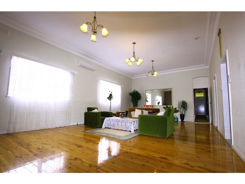 2 Tincombe Street, Croydon NSW 2132