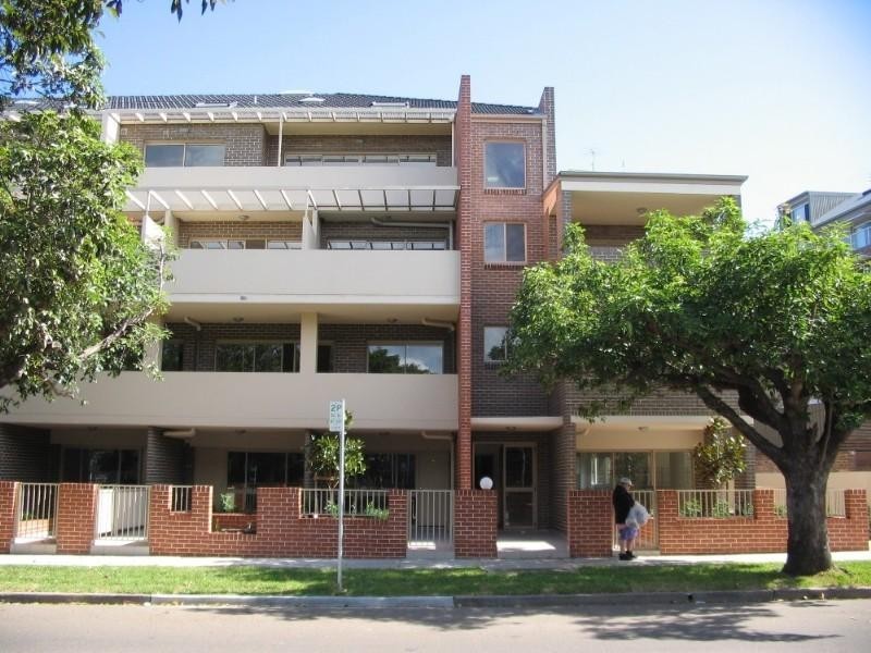 1/6-8 The Crescent, Homebush NSW 2140