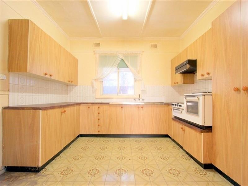 48 Weil Avenue, Croydon Park NSW 2133