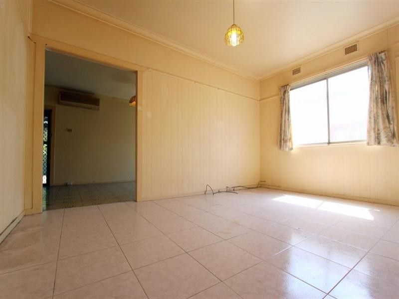 48 Weil Avenue, Croydon Park NSW 2133