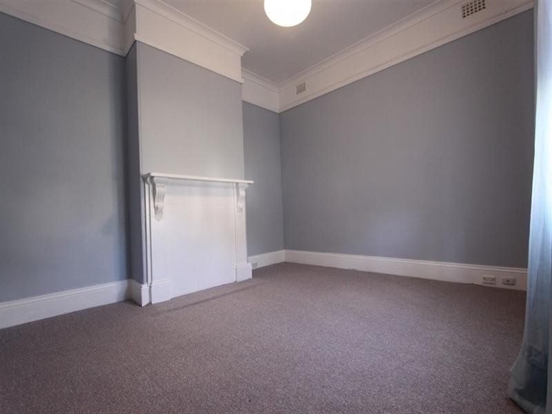 52 The Avenue, Granville NSW 2142