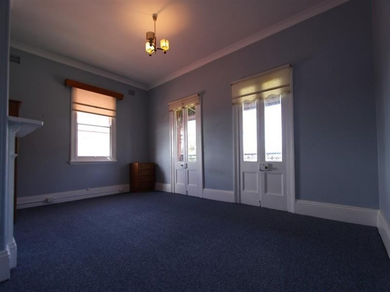 52 The Avenue, Granville NSW 2142