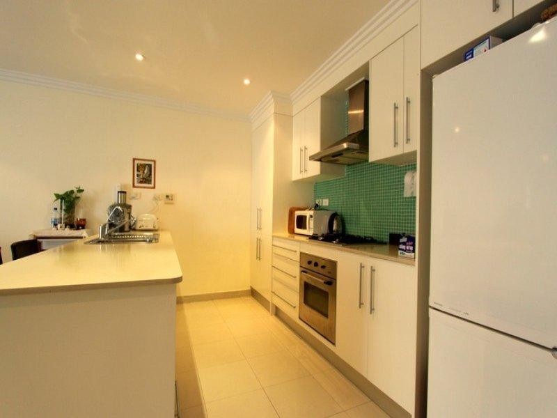 2/28 Thomas Street, Ashfield NSW 2131