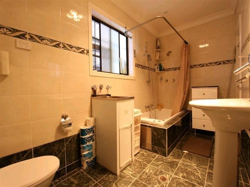 1/11 The Strand, Croydon NSW 2132