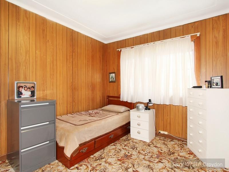 9 President Street, Croydon Park NSW 2133