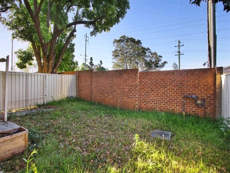 10/45 Araluen Avenue, Moorebank NSW 2170