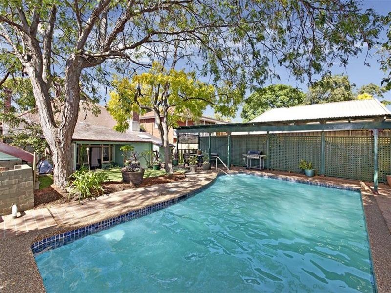 5 Dickinson Avenue, Croydon NSW 2132