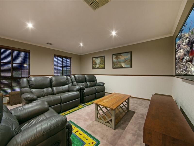 1 Verdant Court, Wynn Vale SA 5127