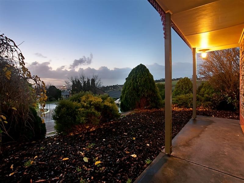 1 Verdant Court, Wynn Vale SA 5127