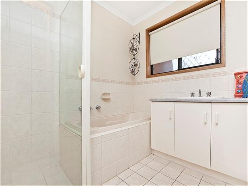 8 Lucy Street, Burton SA 5110