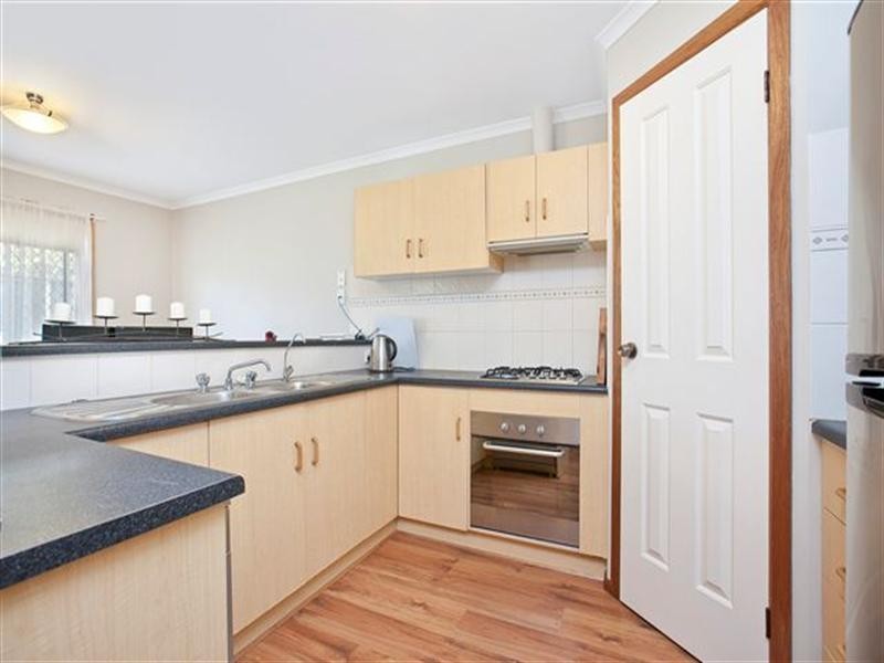 8 Lucy Street, Burton SA 5110