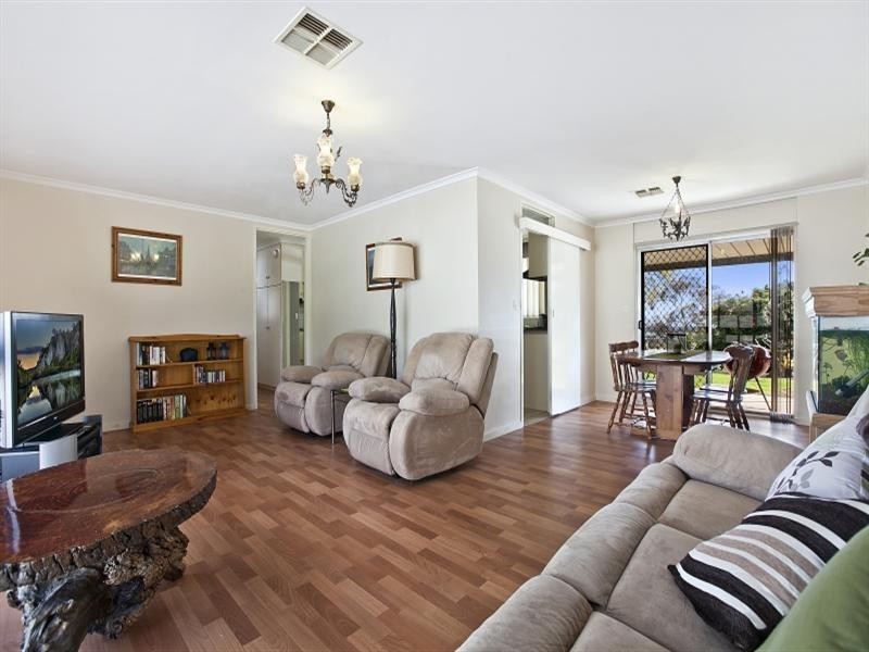 53 McKenzie Crescent, Gulfview Heights SA 5096