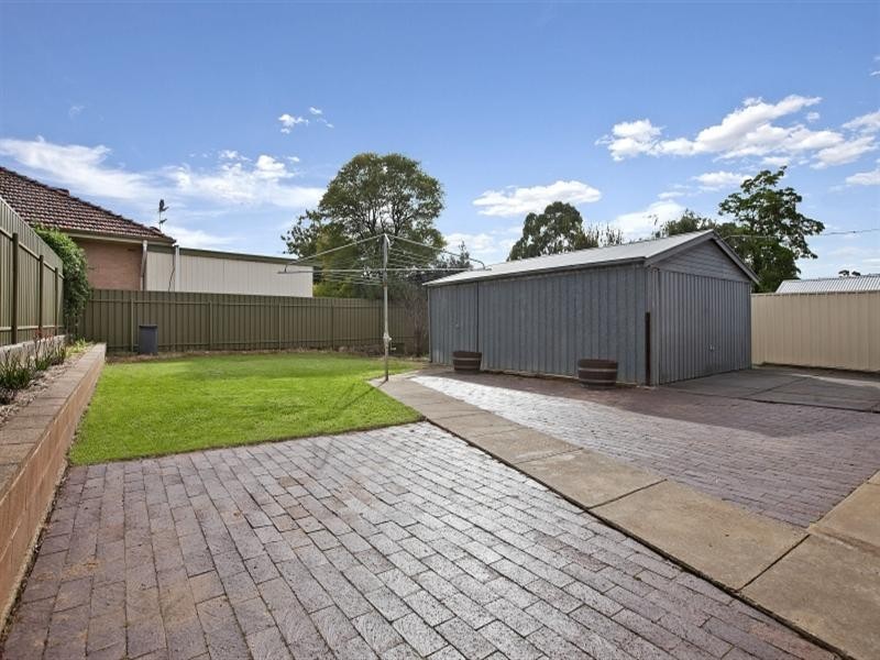 16 Kym Avenue, Valley View SA 5093
