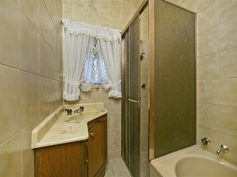 18 Lily Street, Blair Athol SA 5084