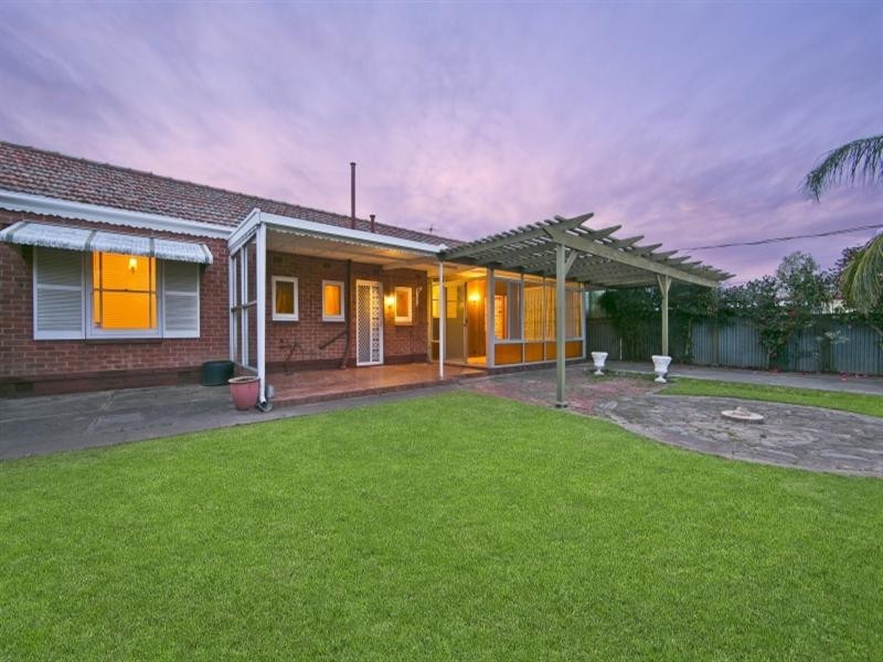 18 Lily Street, Blair Athol SA 5084