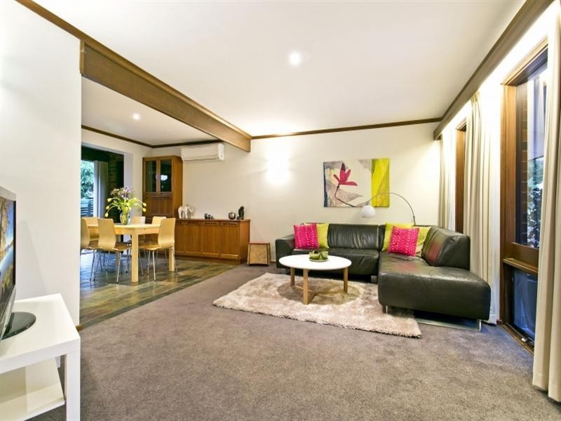 9 Snead Crescent, Fairview Park SA 5126