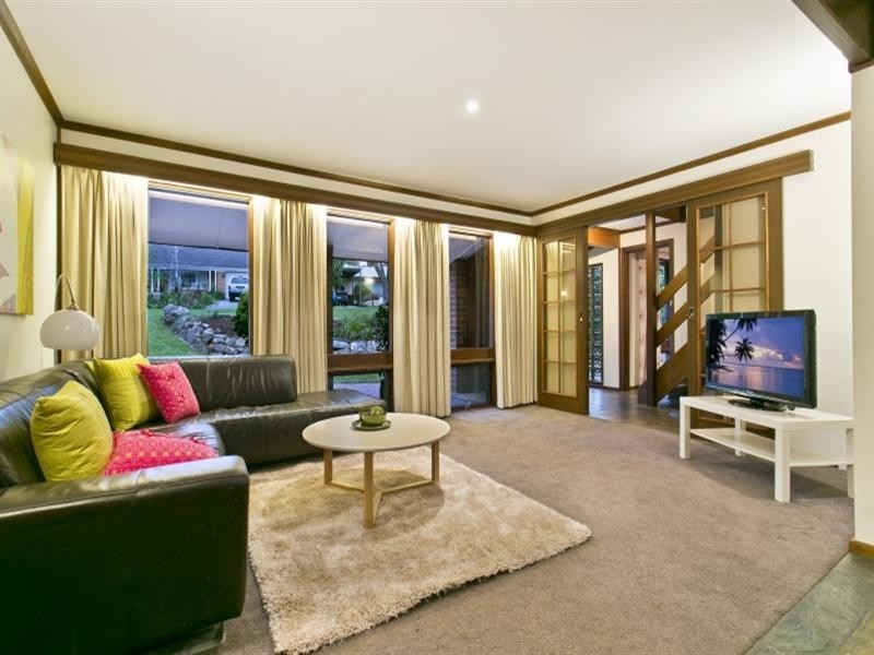 9 Snead Crescent, Fairview Park SA 5126