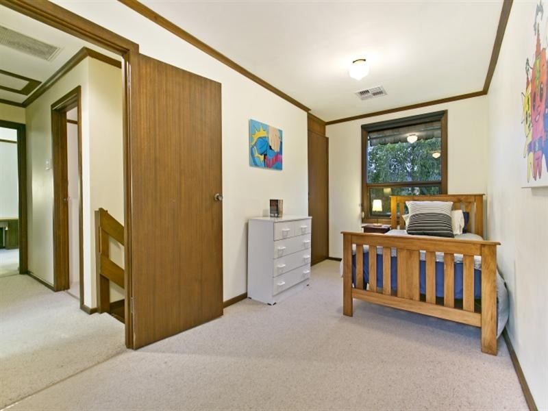 9 Snead Crescent, Fairview Park SA 5126