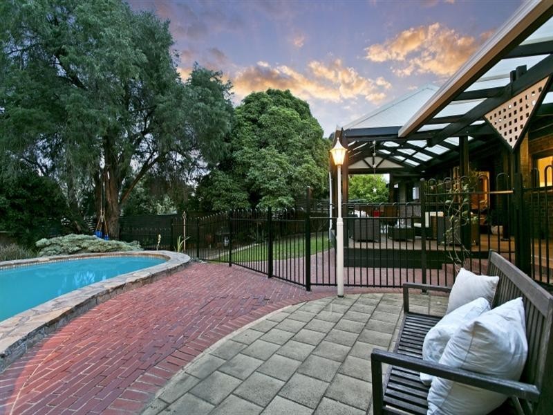 9 Snead Crescent, Fairview Park SA 5126