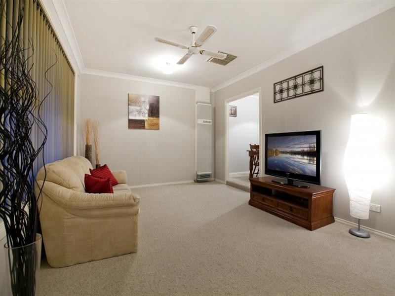 11 Gloucester Avenue, Redwood Park SA 5097