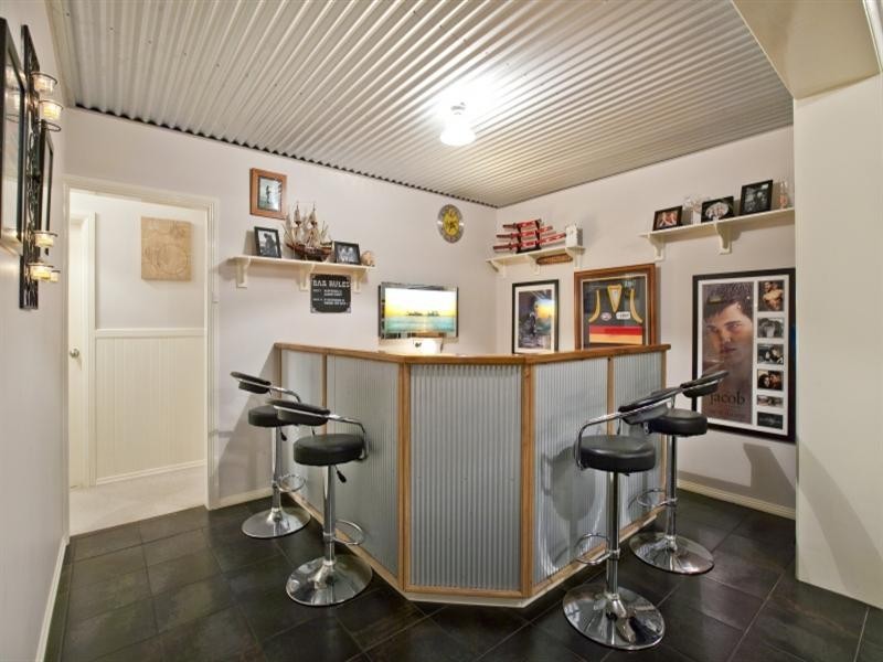 11 Gloucester Avenue, Redwood Park SA 5097