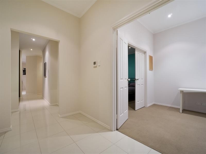 12 Shoalhaven Circuit, Mawson Lakes SA 5095