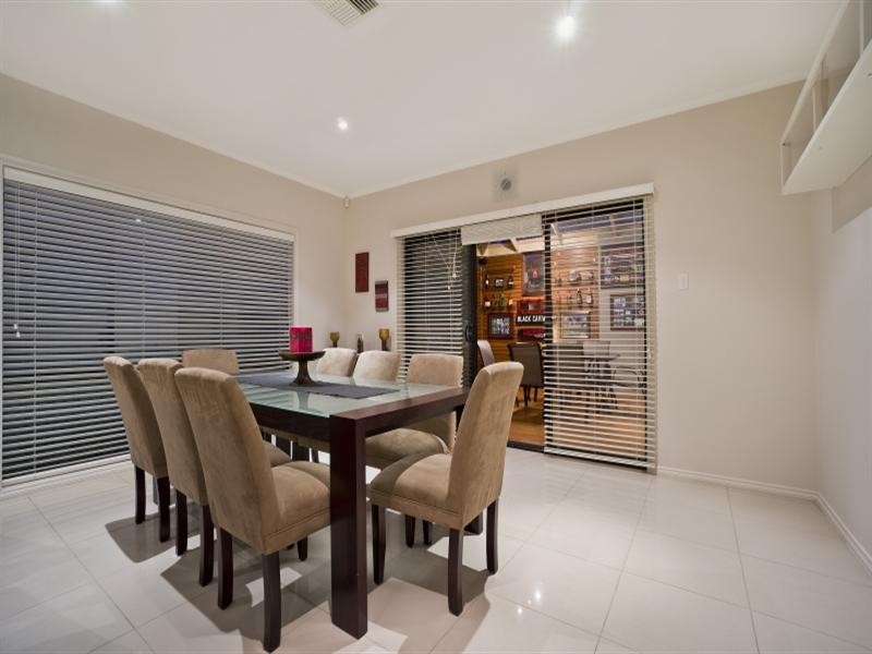 12 Shoalhaven Circuit, Mawson Lakes SA 5095