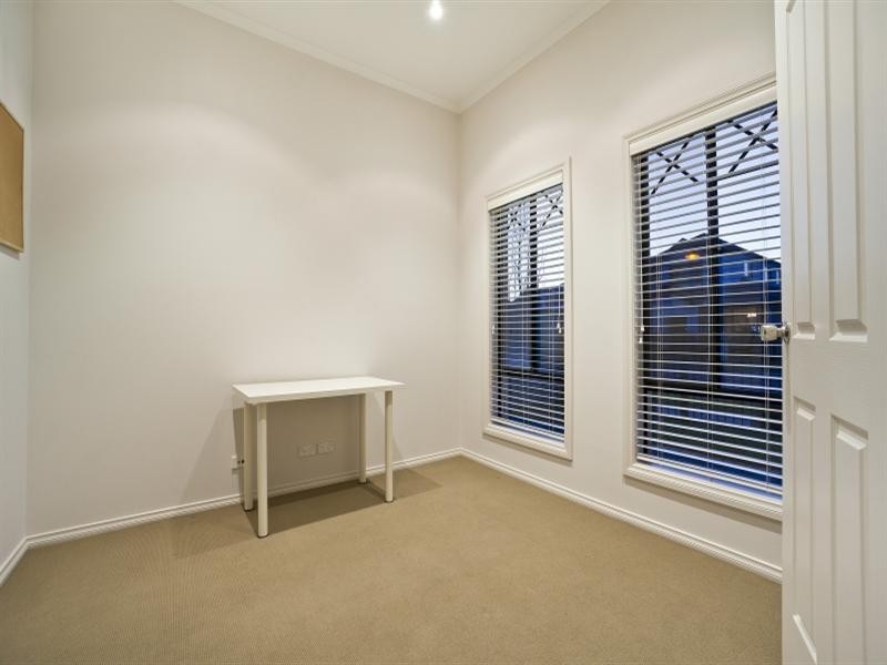 12 Shoalhaven Circuit, Mawson Lakes SA 5095