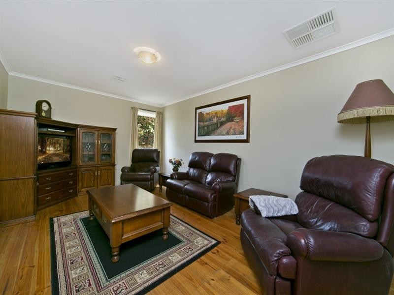 9 Gaylard Crescent, Redwood Park SA 5097