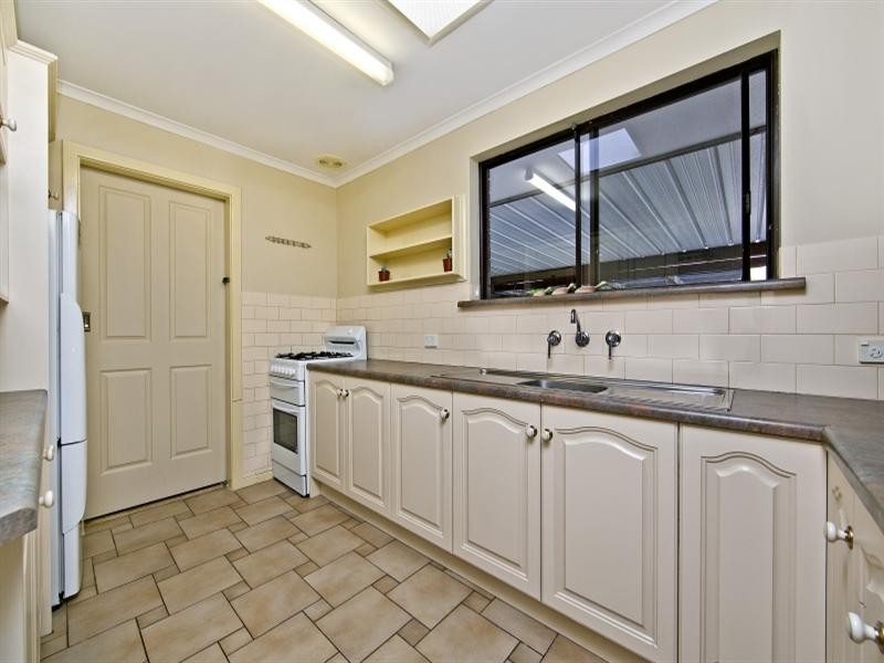 9 Gaylard Crescent, Redwood Park SA 5097