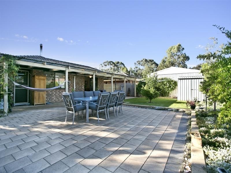 6 Hughes Court, Green Fields SA 5107