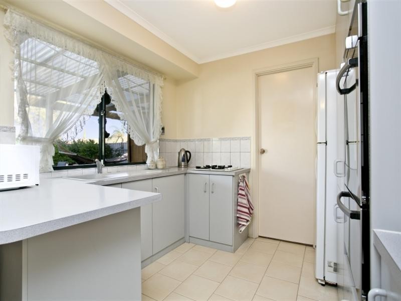 6 Hughes Court, Green fields, Mawson Lakes SA 5095