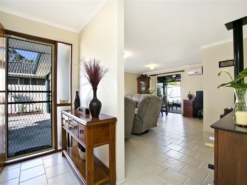 6 Hughes Court, Green fields, Mawson Lakes SA 5095