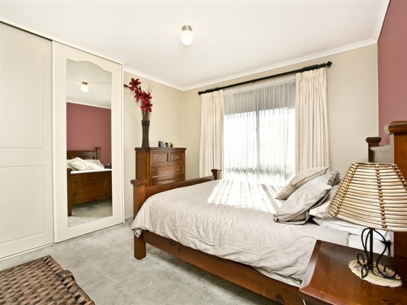 6 Hughes Court, Green fields, Mawson Lakes SA 5095