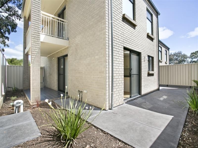 176 Brougham Drive, Valley View SA 5093