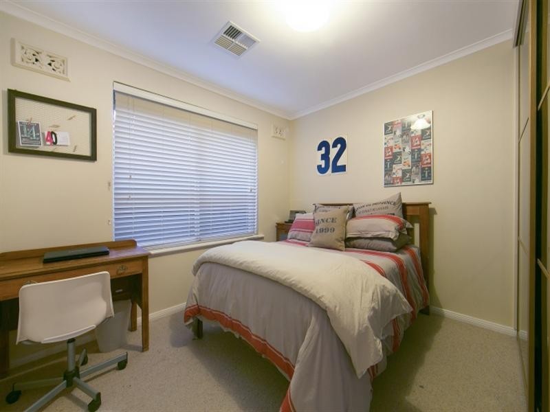 15 Vicenzo Street, Fairview Park SA 5126