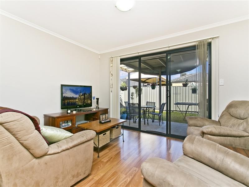 35 Coonawarra Avenue, Andrews Farm SA 5114