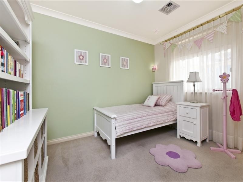 26 Bayview Parade, Gulfview Heights SA 5096