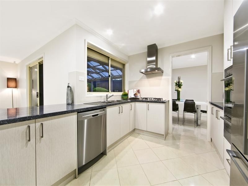 16 Taranaki Court, Greenwith SA 5125