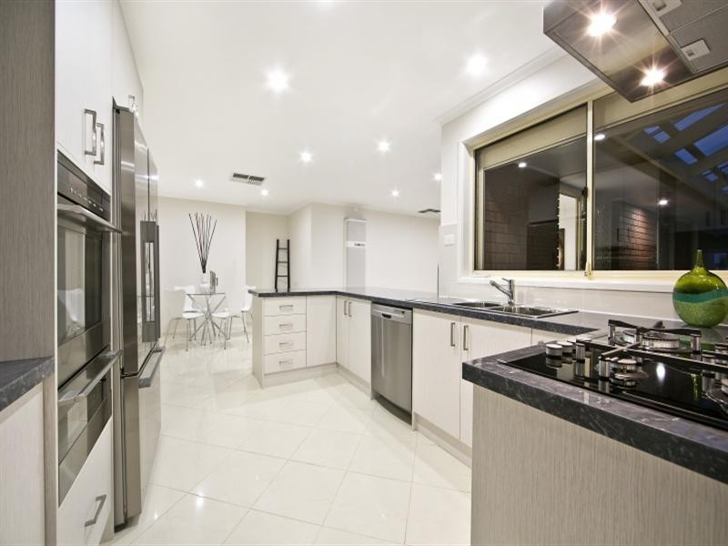 16 Taranaki Court, Greenwith SA 5125