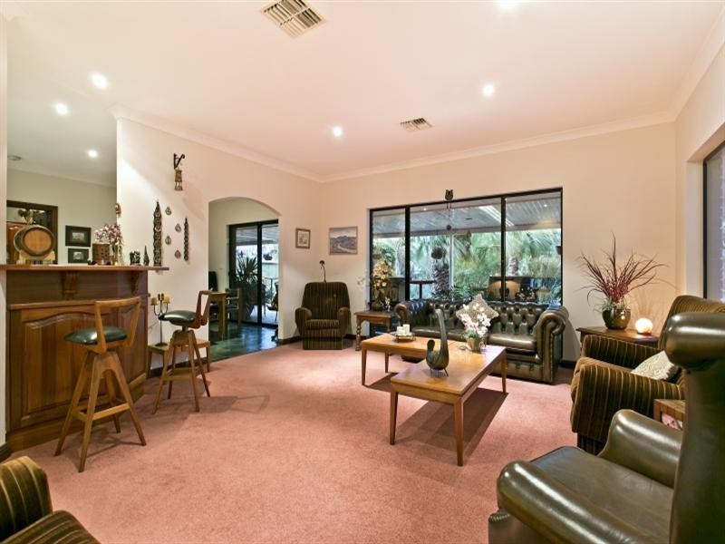 6 Wood Crescent, One Tree Hill SA 5114