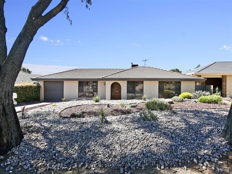 34 Hedgerow Drive, Gulfview Heights SA 5096