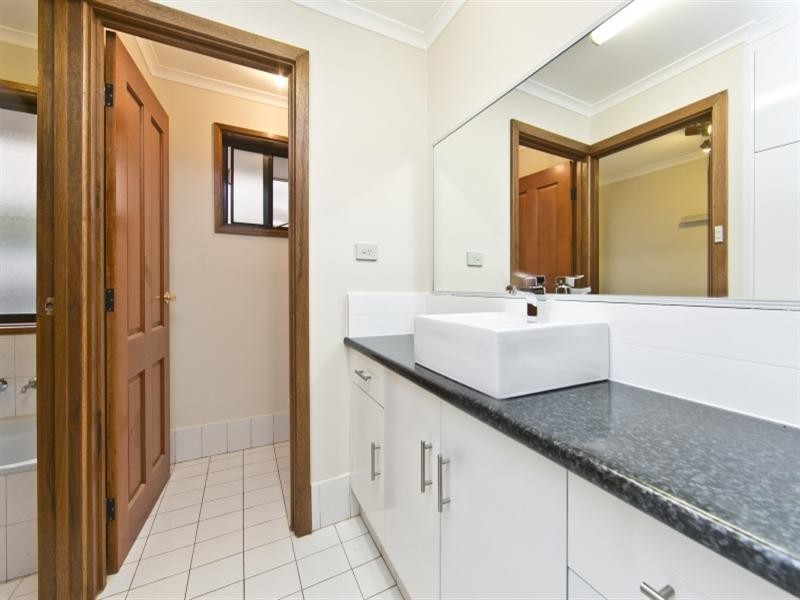 34 Hedgerow Drive, Gulfview Heights SA 5096