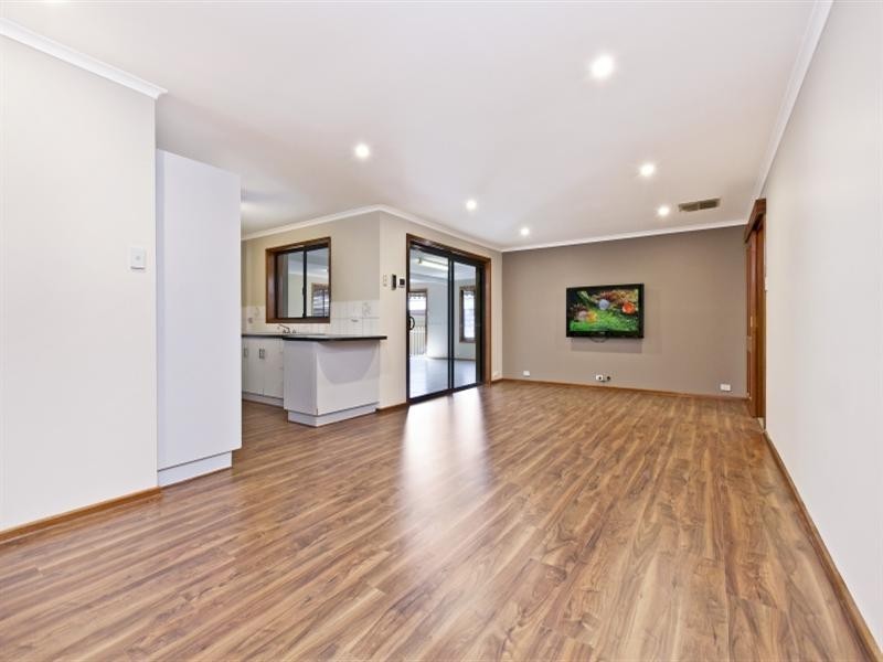 34 Hedgerow Drive, Gulfview Heights SA 5096