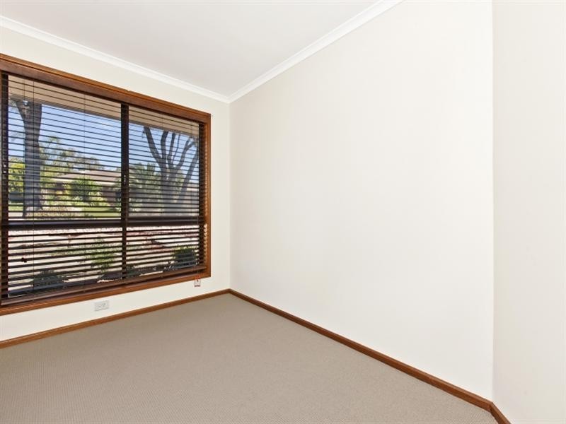 34 Hedgerow Drive, Gulfview Heights SA 5096