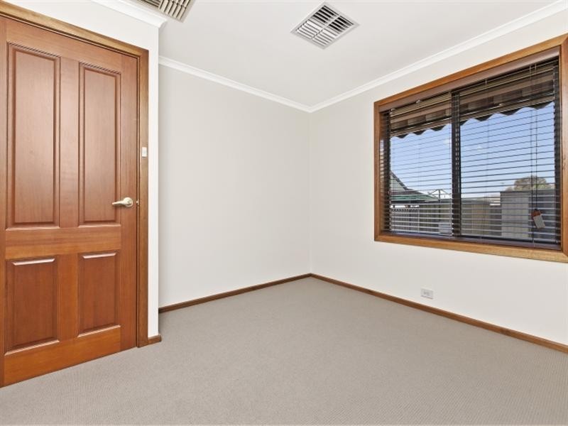 34 Hedgerow Drive, Gulfview Heights SA 5096