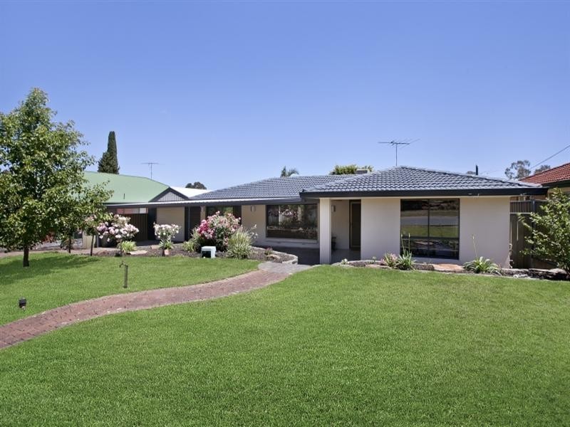 22 Arunta Drive, Salisbury Heights SA 5109
